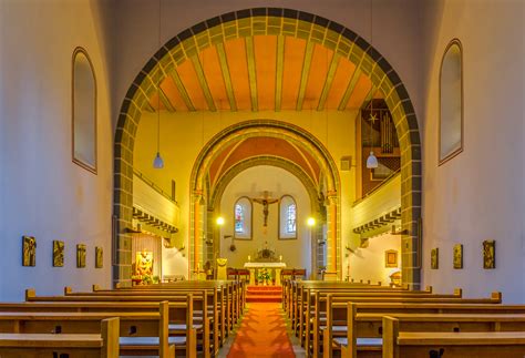 Bilder unserer kirche von außen Katholiken in Much - St. Johann Baptist Kreuzkapelle