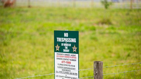 Lee sheriff quietly builds stockyard on riverfront Olga preserve
