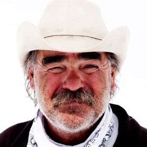 This famous television star has always tried to. » Marty Raney Wiki, Bio, Age, Net Worth, Married & More