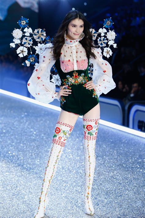 Victoria’s Secret Fashion Show 2016: See The Full Show On the Runway