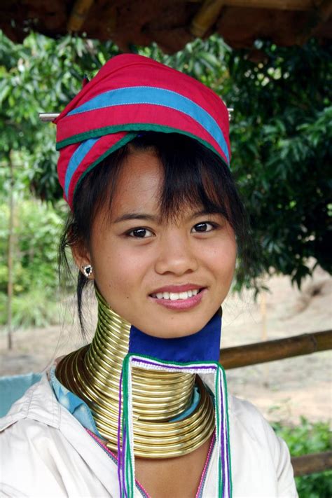 The kayan consists of the following. Opiniones de Padaung