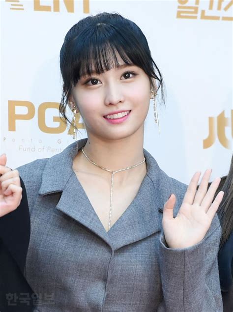 Momo Hirai Daily On Twitter Pic 180110 Golden Disc Awards Red