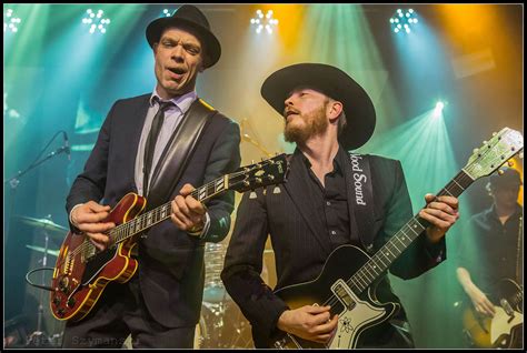 Thorbjørn Risager And The Black Tornado Zollen Dusty Hill Auf „fire Inside“ Tribut
