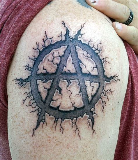 Anarchy Symbol ‪#‎axystattoomachines‬ ‪#‎silverbackink