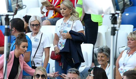 View stats of west ham united midfielder jesse. England Hero Jordan Pickford Engaged To Girlfriend Megan Davison