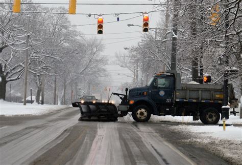 Light Snowfall May Affect Tuesday Commute In Some Areas Of