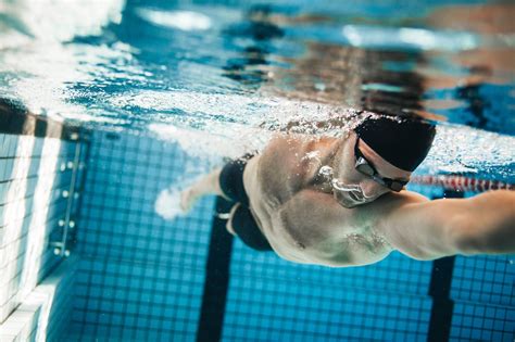 9 Swimming Workouts to Improve Your Triathlon