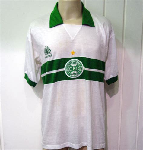 Fue fundado en 1909 y actualmente juega en el campeonato brasileño de serie b. Coritiba FC Home football shirt 1990 - 1991.