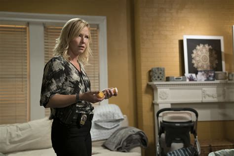 Kelli Giddish As Amanda Rollins In Law And Order Svu Heightened