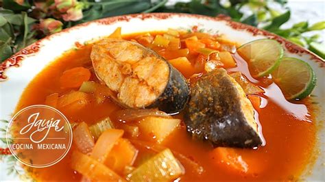 Agrega zanahoria, papas, cilantro, y la auyama restante. El Mejor Caldo de Pescado con Verduras - YouTube