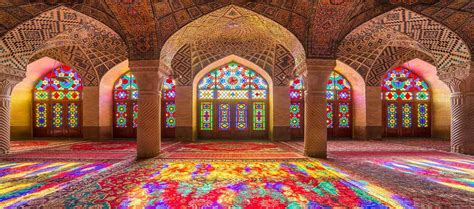معرفی مسجد نصیرالملک شیراز جلوه ای شگفت انگیز از هنر معماری