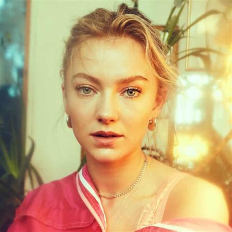 Astrid S Announces Stripped Down Tour New EP Trust Issues Due