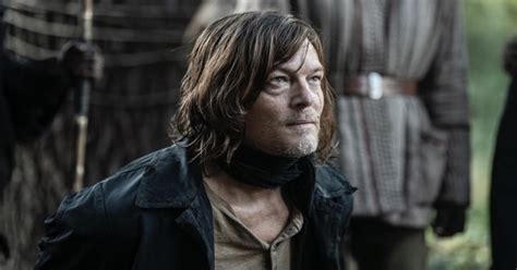 Norman Reedus Twd Spinoff Images Reveal Daryl Dixons New Look