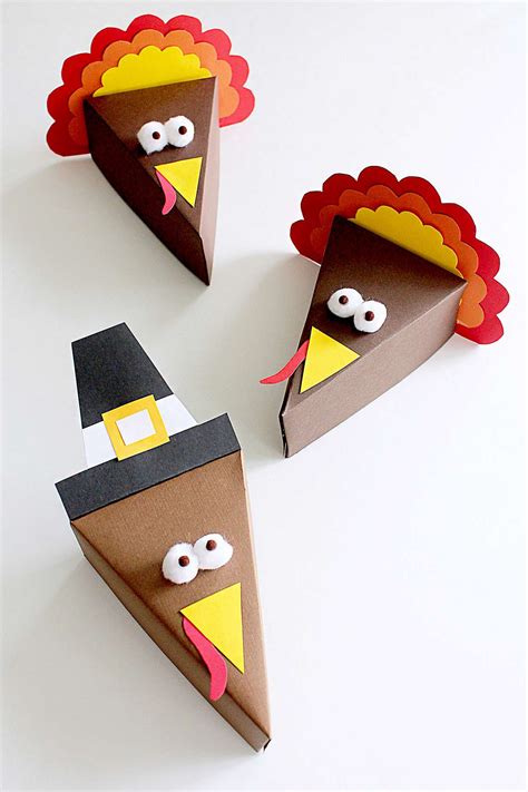 25 Easy Thanksgiving Crafts For Kids