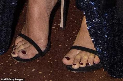 Meghan Markle Wears Trendy Dark Polish On Her Toes And Shows Off