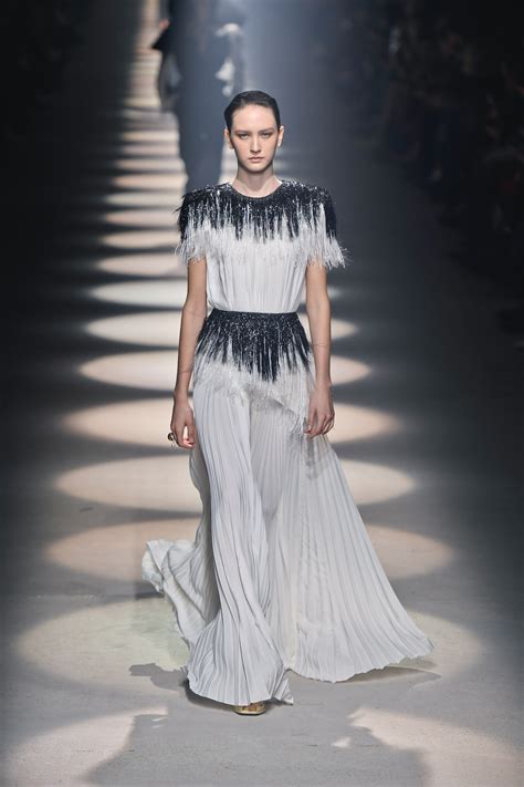 Paris Fashion Week Fall 2020 Trends Fringe Statement Collars And The