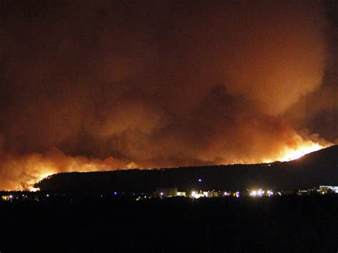 Nm Wildfire Forces Los Alamos Lab To Close Cbs News