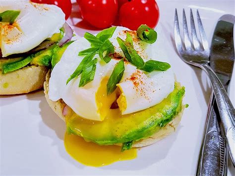 Avocado Toast With Poached Egg Simple Tasty Eating