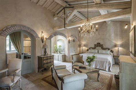 10 Of The Most Gorgeous Italian Style Bedrooms