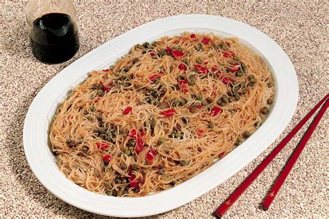 Le migliori ricette di spaghetti di riso. Ricetta Vermicelli di riso alle verdure - La Cucina Italiana