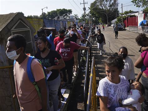 Thriving Network Of Fixers Preys On Migrants Crossing Mexico