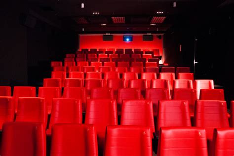 Последние твиты от ケイン・ヤリスギ「♂」 (@kein_yarisugi). アップリンク吉祥寺がオープン「映画館は救いの場で社交場 ...