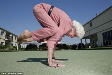 11 Amazing Seniors Doing Yoga Doyou