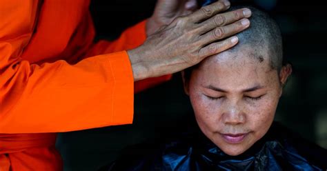 Women Defy Thailand S Gendered Buddhist Tradition By Becoming Monks