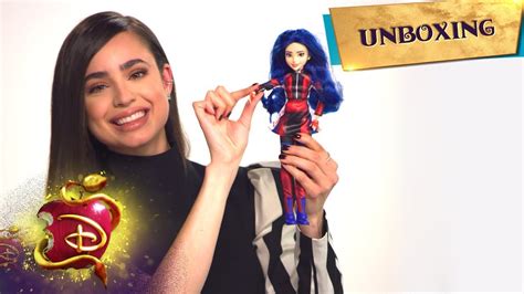 Disney Descendants Evie Doll Inspired By Disney S Descendants Includes Accessories