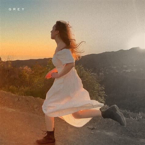 LA Based Singer Songwriter Emily James Releases New EP Grey