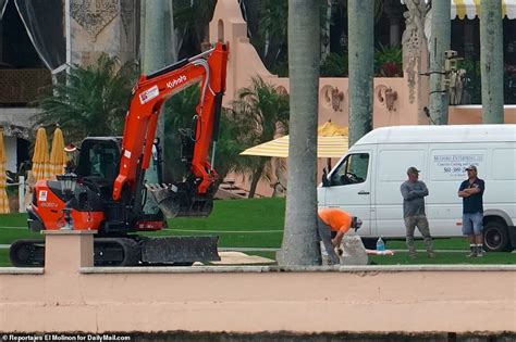 Donald Trumps Mar A Lago Helipad Demolished As Exception Revoked Daily Mail Online