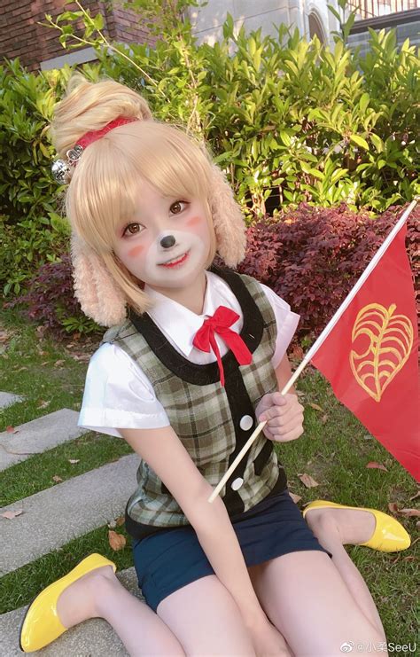 Animal Crossing Halloween Costumes In Real Life - Isabelle Animal crossing | Cute group halloween costumes, Animal