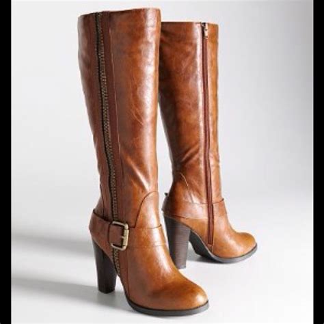 Carrying The Perfect Brown Heeled Boots