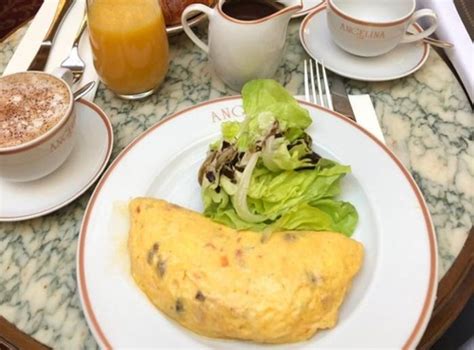 Sbattete un uovo e un tuorlo. Omelette dolci e salate: ricetta classica e varianti ...