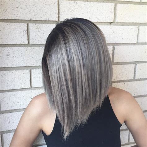 Cabelos Curtos Com Luzes 75 Ideias Para Um Visual Cheio De Atitude Em 2020 Cabelo Curto Com