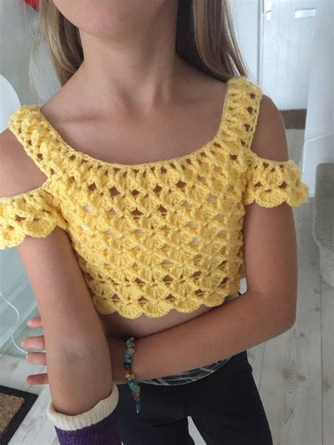 Childs Croptop Summer Wear In 2021 Crochet Ladies Tops Crochet T