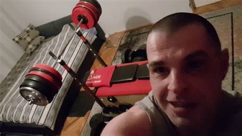 How do you bench press 100kg and beyond? Bench press: 112.5 kg (247.5 lbs) for 2 reps, tried the ...
