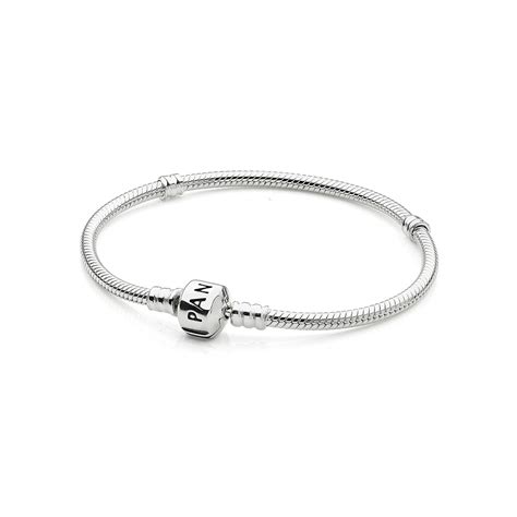 Bracelet Size Guide Find The Perfect Fit Pandora