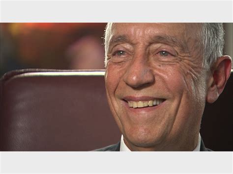 You know, let me tell you something, portugal is not the usa. Marcelo Rebelo de Sousa tira 'selfies' no velório da ...