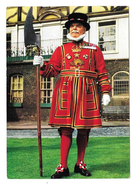 Uk England Tower Of London Yeoman Warder Vintage John Hinde Postcard