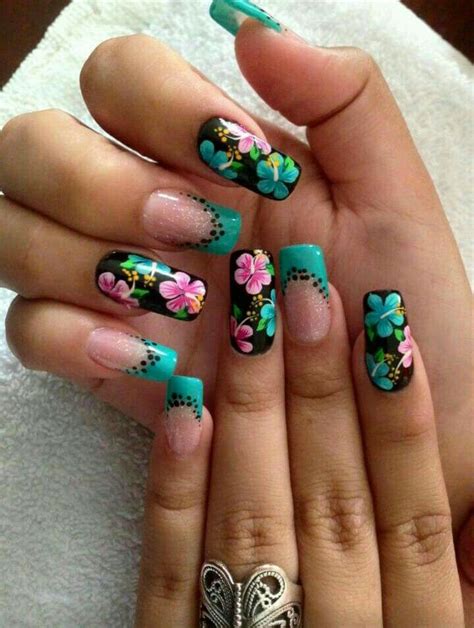 Top fotos e modelos de unhas decoradas. #uñas #hermosas #turquesa #flores | Manicura de uñas, Uñas ...