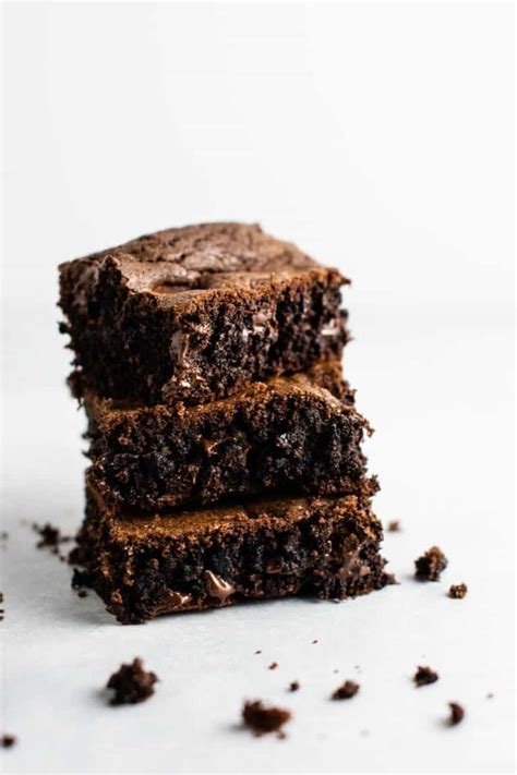 Duncan hines white cake, chocolate chip cream cheese cookies, chocolate chip and raisin cookies, etc. Duncan hines chocolate cake mix brownies - don't have brownie mix on hand? These are so good an ...