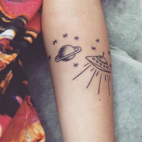 To begin the list of the best placement for tattoos, we have the wrist placement.this is a great placement because it is said to be low on the pain scale, it's good space for smaller tattoos or words, and can also be hidden for work. Best 26 Small Space Tattoos For Women ideas on Pinterest ...