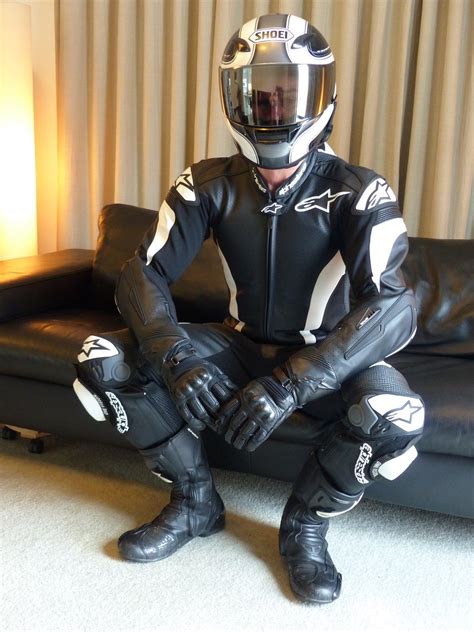 Pin By Philip Hill On Bikers Motorcycle Suit Bike Leathers Hot