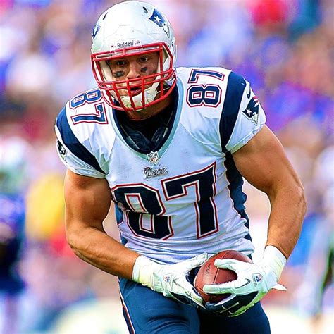 What Rob Gronkowskis Return Means For The Patriots Offense Bleacher