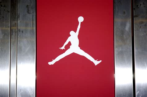 'Swooshless' Air Jordan 1 Lows Will Release This Weekend