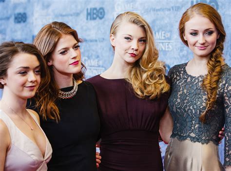 21 Times The Ladies Of Game Of Thrones Conquered Red Carpet Fashion E