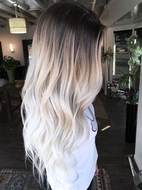 This Is Beautiful Ombre Hair Blonde Blonde Hair With Roots Icy