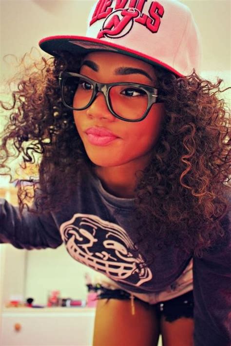 Nerdy Hip Hop Beauty Geek I So Want My Hair Like That With The Cute Glasses Puffy Hair Curly