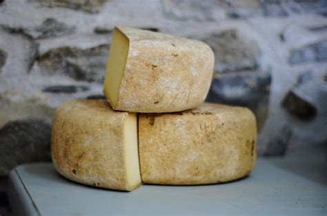 Recall Of Cheeses In Ontario Quebec Triggered By Illness Outbreak